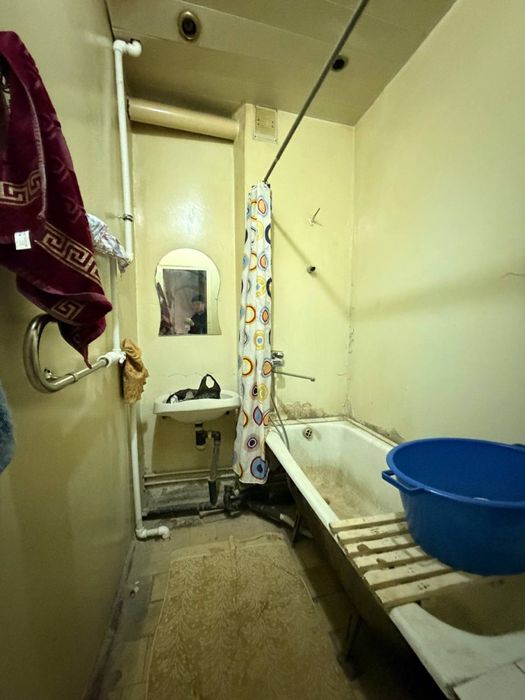 6 mikro rayon 3 xonali 86m² 4-qavat uy sotiladi