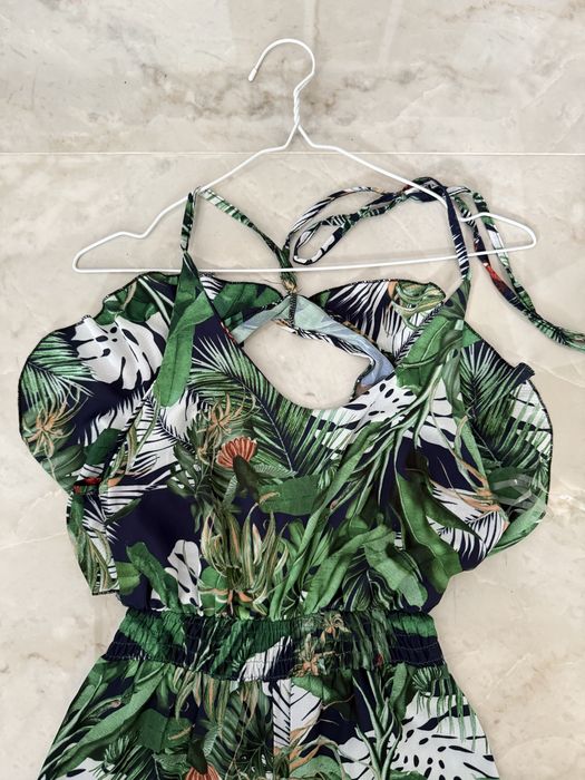 Летен дамски гащеризон с гол гръб и волани р-р S