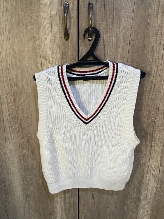 Жилет продаю срочно