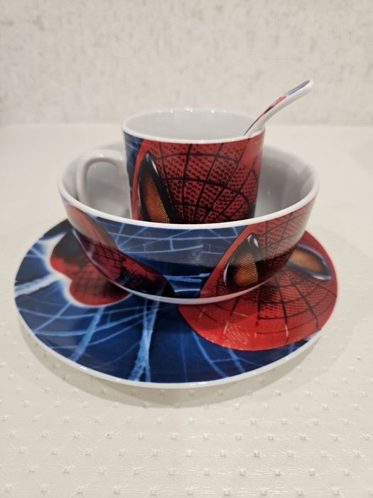 Продам детскую посуду