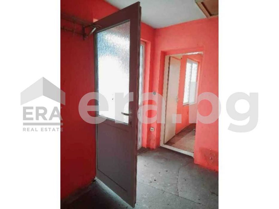 Продава се Къща в с. Тръстиково, Област Варна - 50 кв.м за 640 €/кв.м - Снимка #4