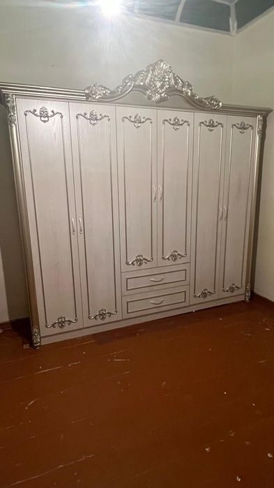 Спальный гарнитур