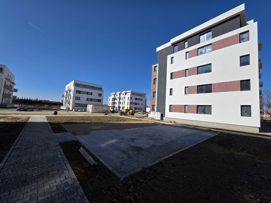 Proprietar vand apartament nou Micro 17