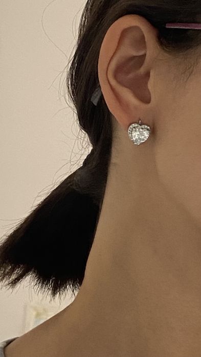 Продам серьги серебро 925 в виде сердца