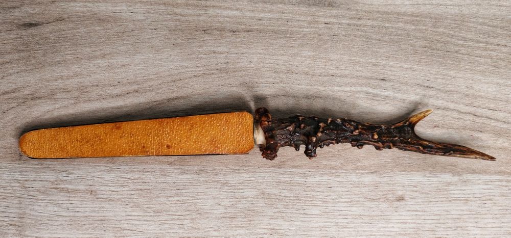 Cuțit desfăcut plicuri