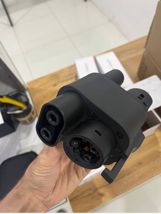 В наличии, Переходник для ССS2 to CCS1, CC2 to TESLA.