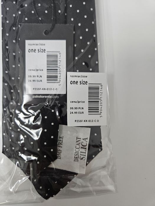 Cravată premium NOUĂ
Pretul de achiziție este in fotografii.

Nu se