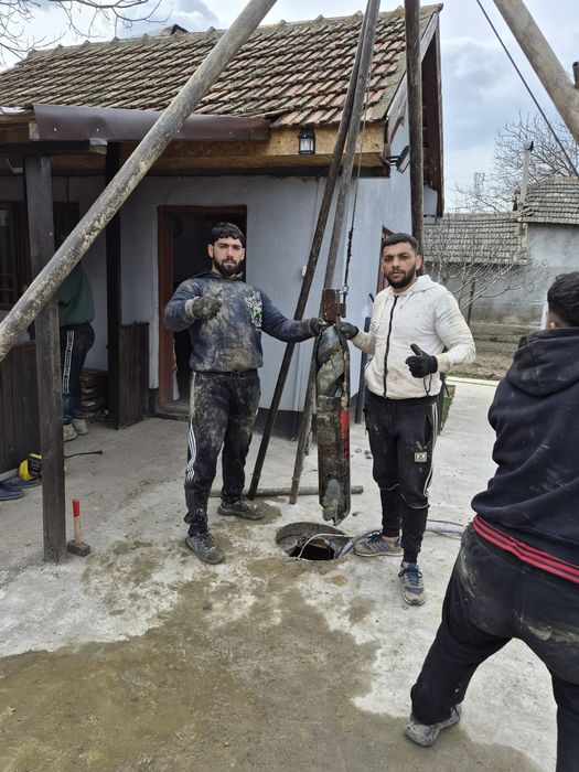 Adanciri curățări puțuri piloni de susținere absorbante camine