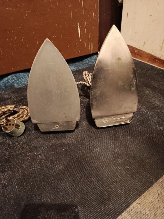 Продам утюг советский и российский