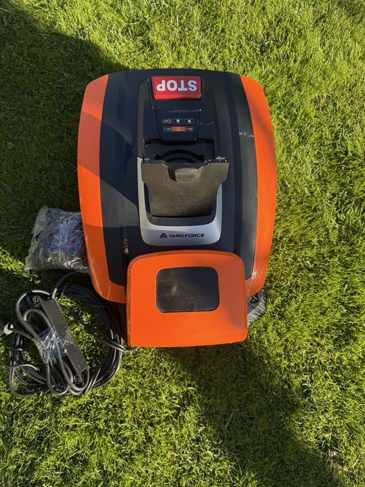 Robot tuns gazon iarba Gardena