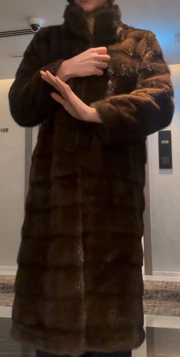 Haina lunga de blana eleganta