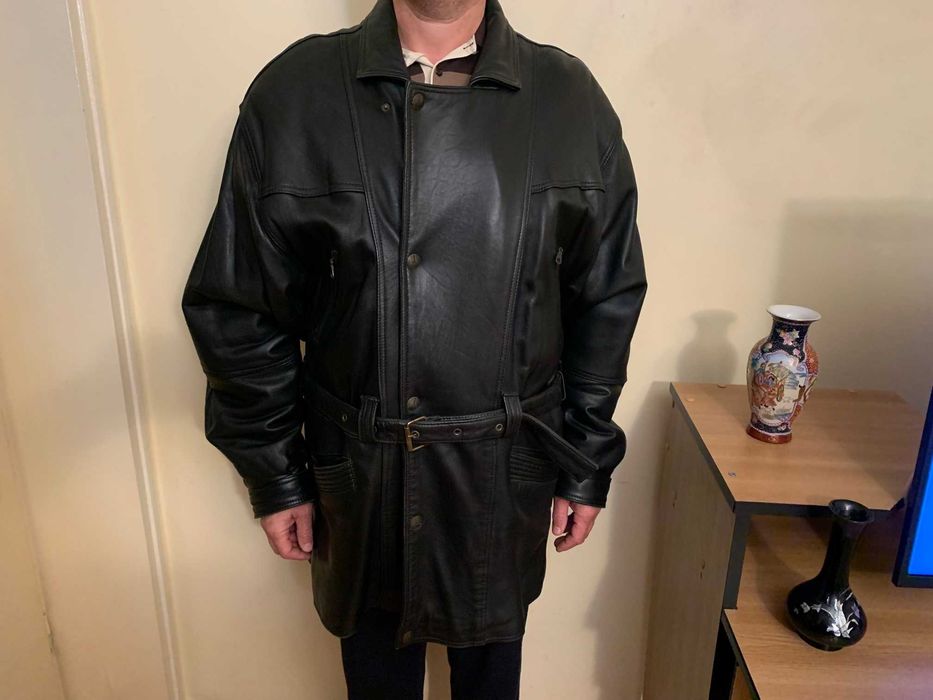 Haina piele neagra, moale, calitate exceptionala, marimea XL