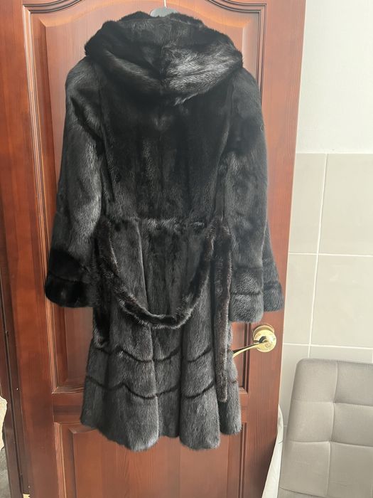 Продам норковую шубу