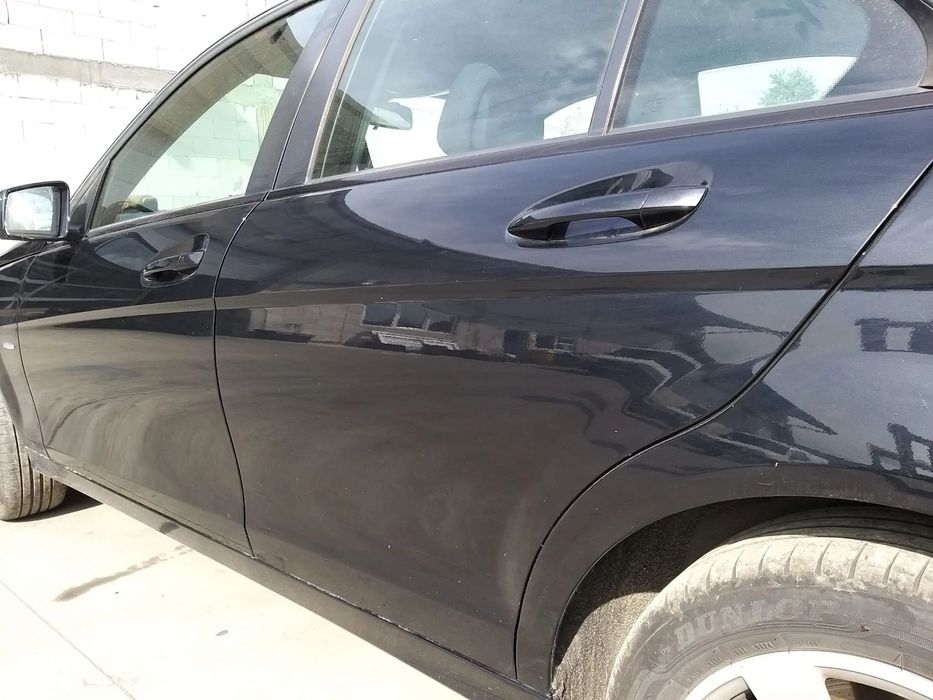 Usa portiera stanga spate mercedes c class w204 facelift limuzina 2011
