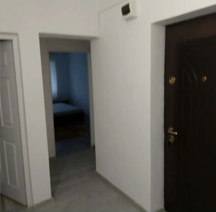 Închiriez apartament