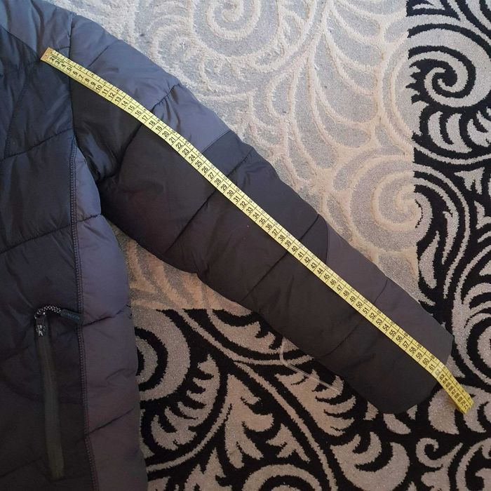 Куртка теплая на  мальчика 13-15 лет