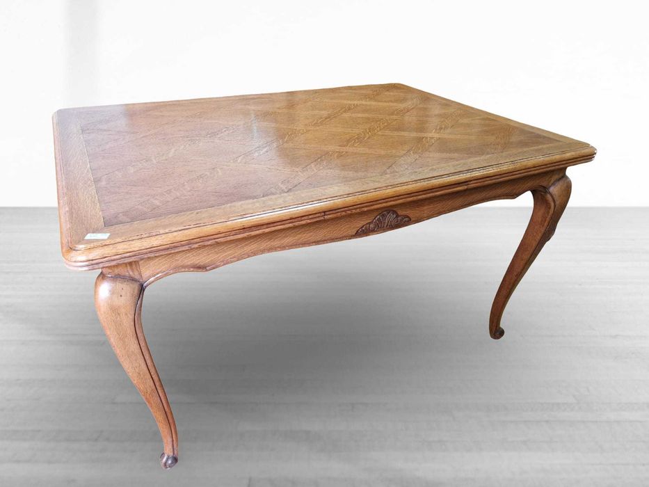 Трапезна разтегателна дъбова маса с интарзия в стил "ЛУИ XV"