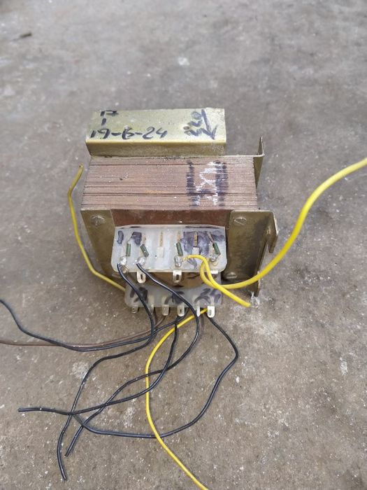 Transformator 220-380 v la 6,12,24 V