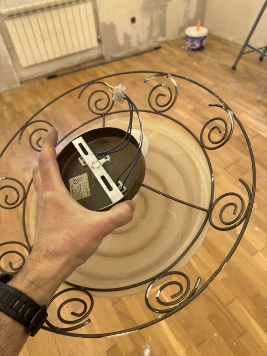 Люстры в прихожую