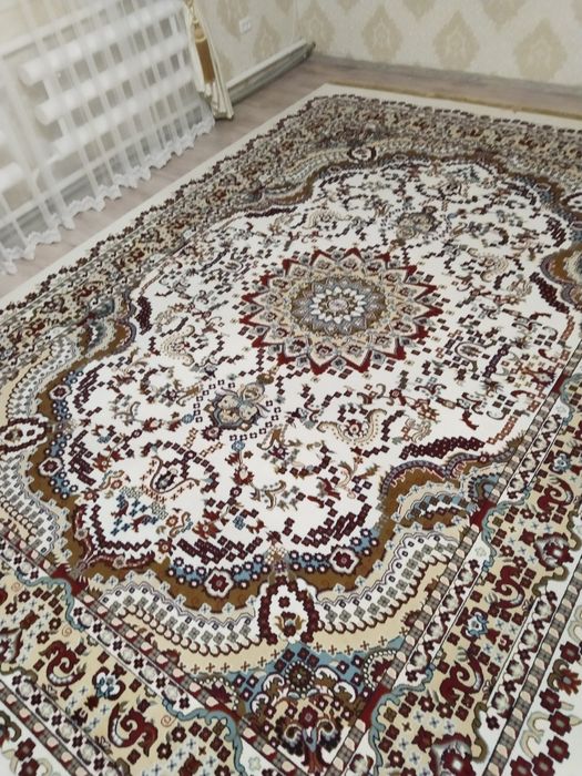 Продам хароший ковер.