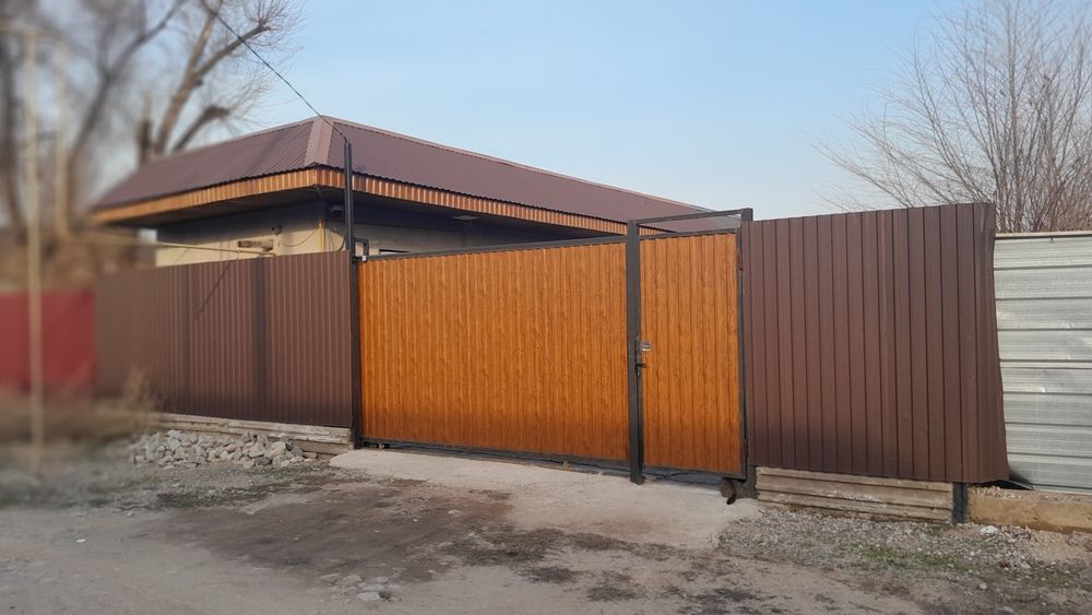 Продам  времянку  В центре  Байсерке