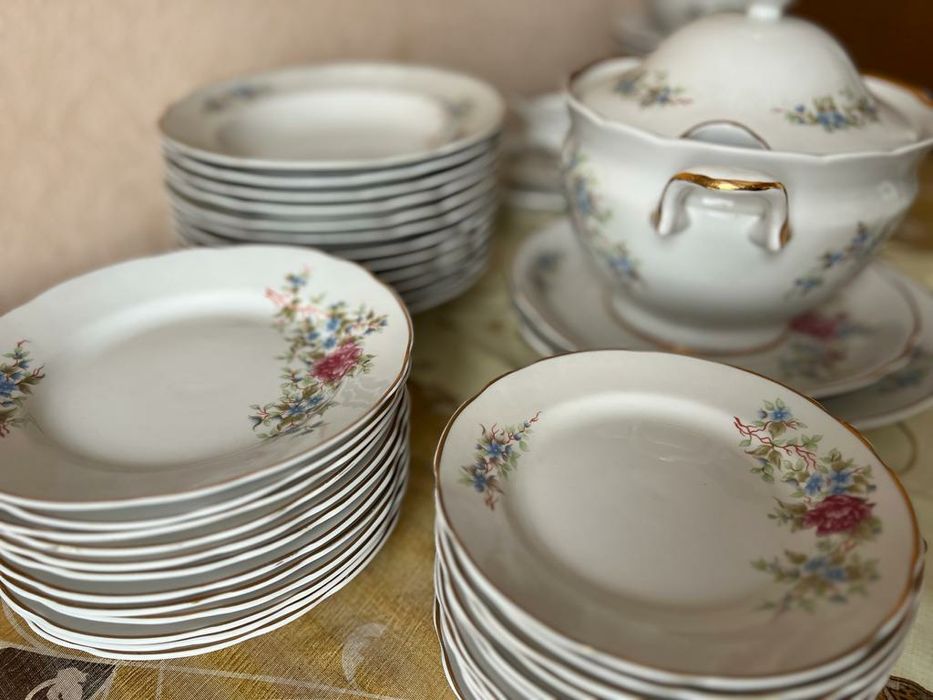 Сервиз столовый на 12 персон