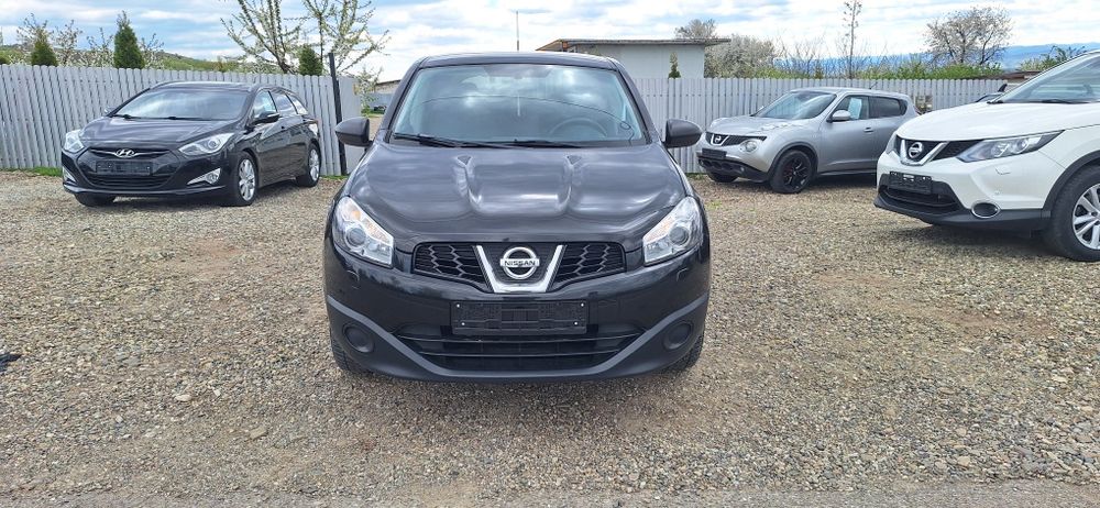 NISSAN Qashqai 2012