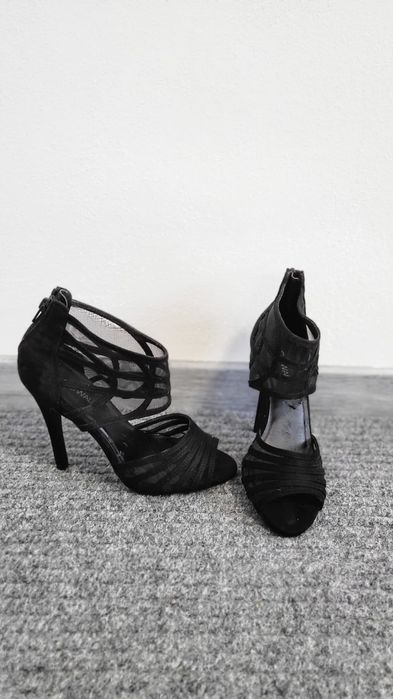 Vând Pantofi/ghete/adidas dama