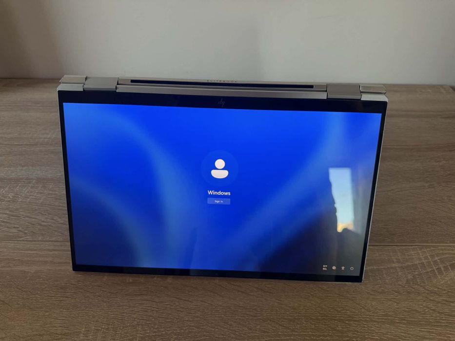 HP Elitebook 1040 x360 G8