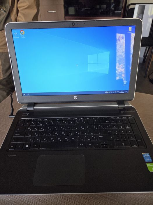 Ноутбук HP Pavilion 15-p270ur