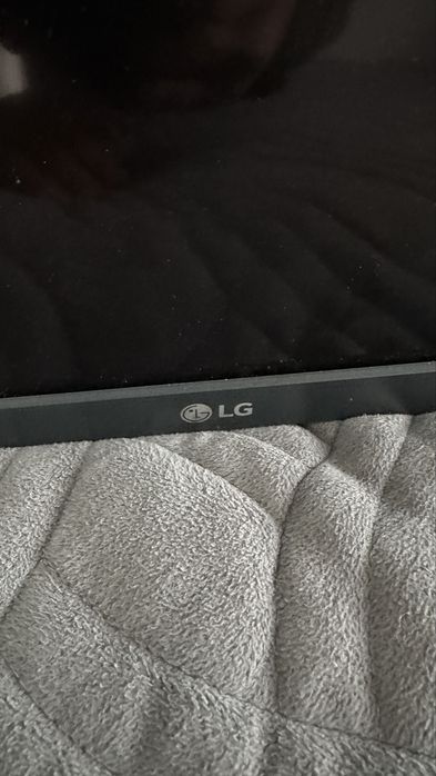 Телевизор LG нерабочий - экран целый