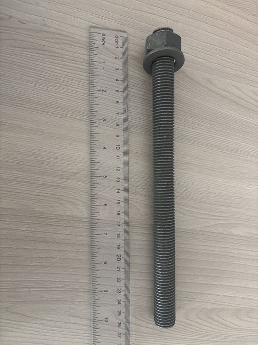 Анкерный болт hilti