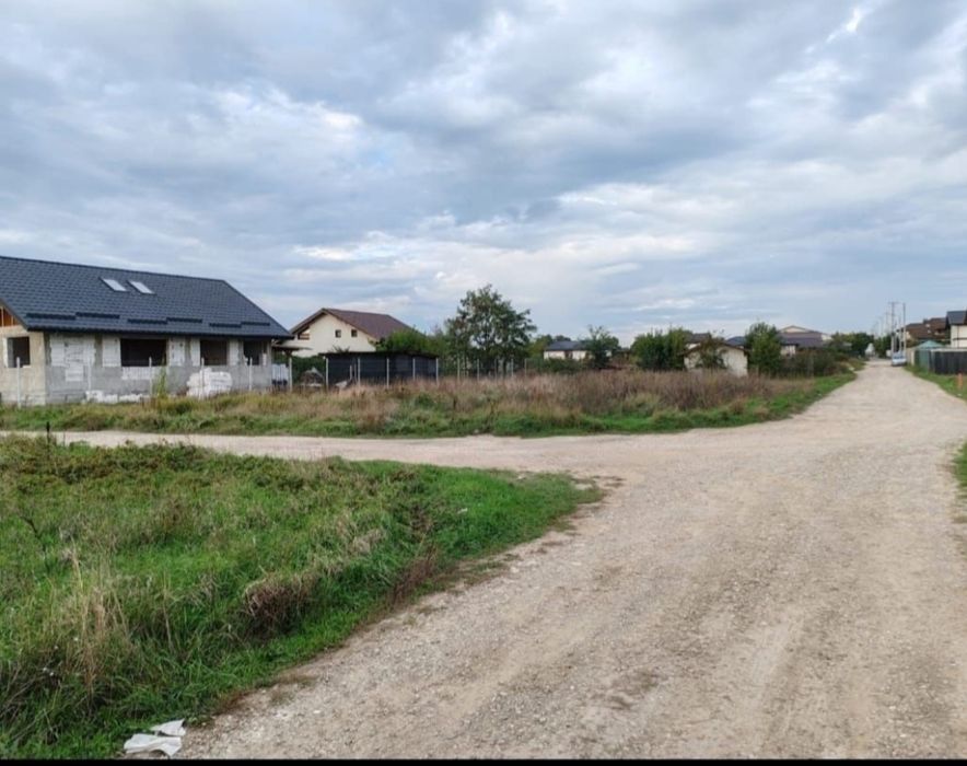 Proprietar vând Teren Dâmbovița Crevedia.

Terenul se afla Pe Colț 

T