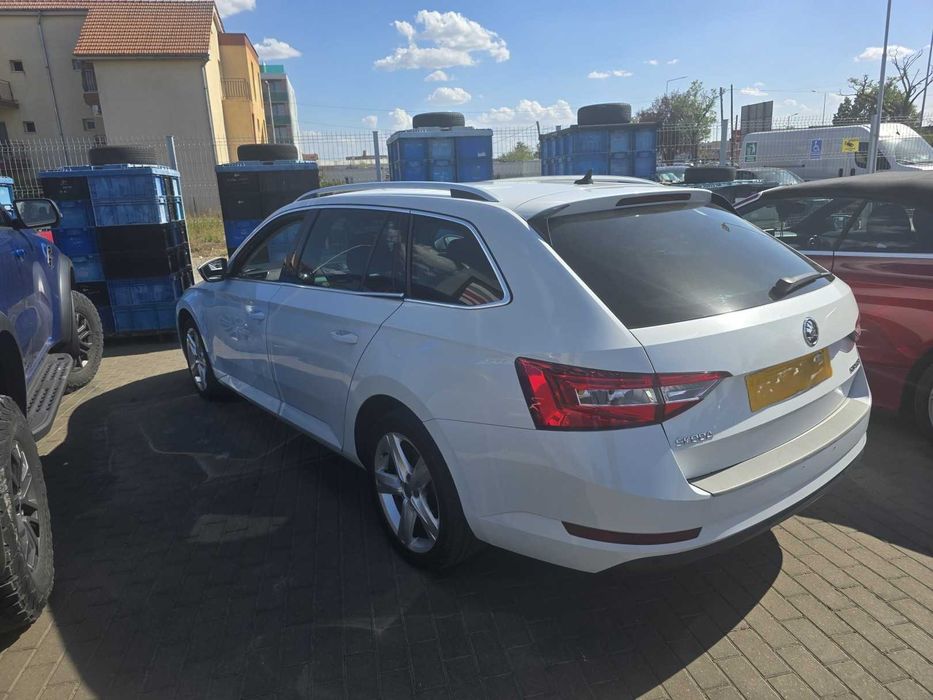 Dezmembrari dezmembrez Skoda Superb 3 Combi (3V5) 2.0 TDI cod motor CRLB