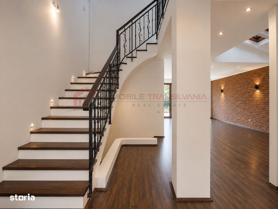 Casa moderna| Panorama | Garaj | Semineu