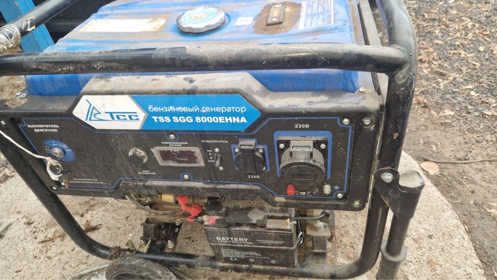 Бензиновый генератор