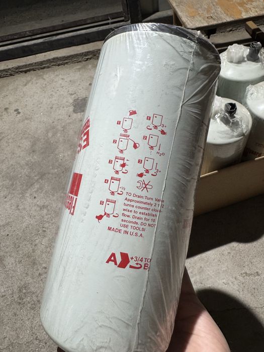 Продам топливные фильтры Fleetguard FS1040