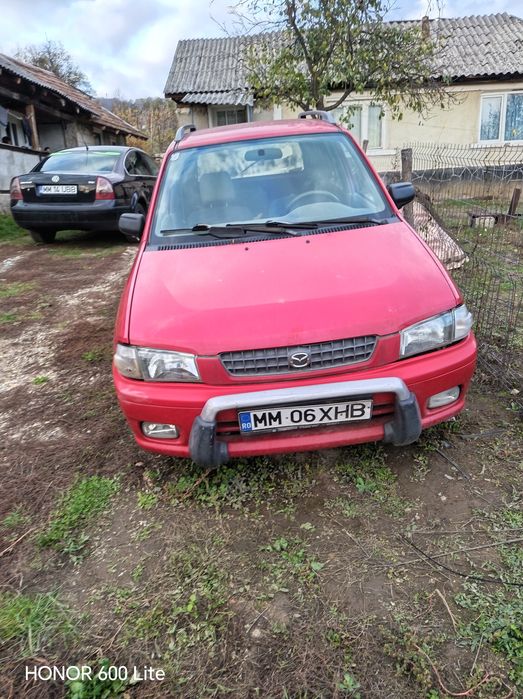Vând sau dezmembrez Mazda