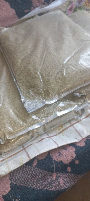 Продам силикогель в упаковке .