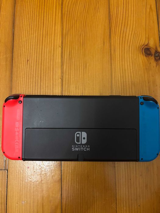 NINTENDO SWITCH OLED - Пълен комплект с калъф