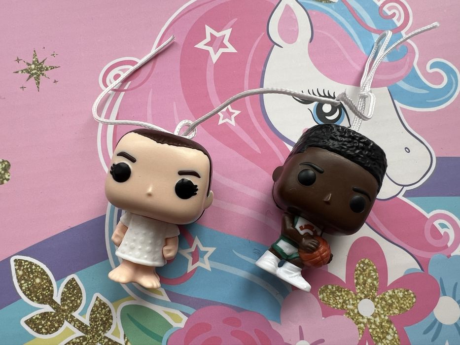 Киндер джой 2 фигурки за 300 тенге