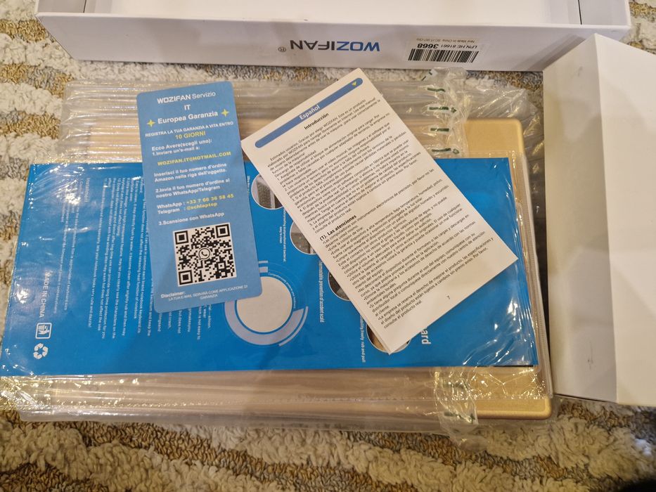 Laptop nou,în cutie