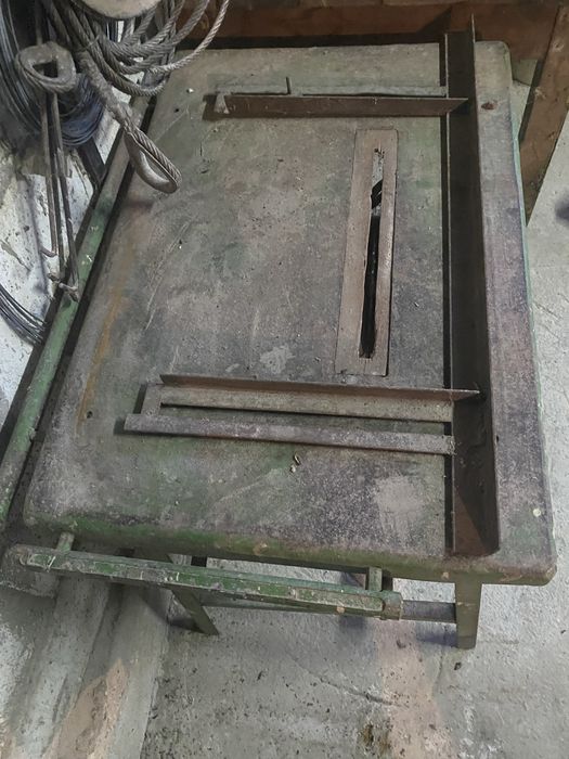 Настолен циркуляр трифазен