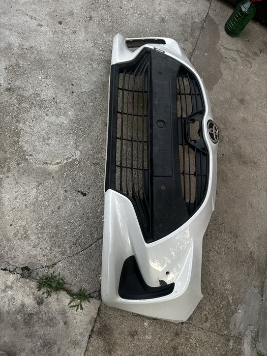 Bară față toyota yaris.