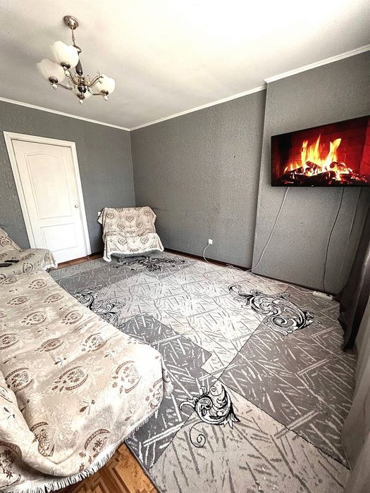 Посуточная квартира 1 ком квартира в центре города(wi-fi,smar tv)