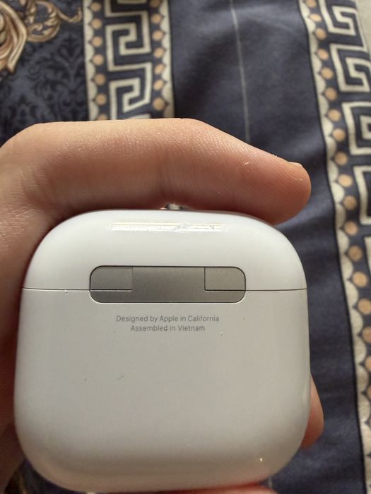 Airpods 4 оригинал