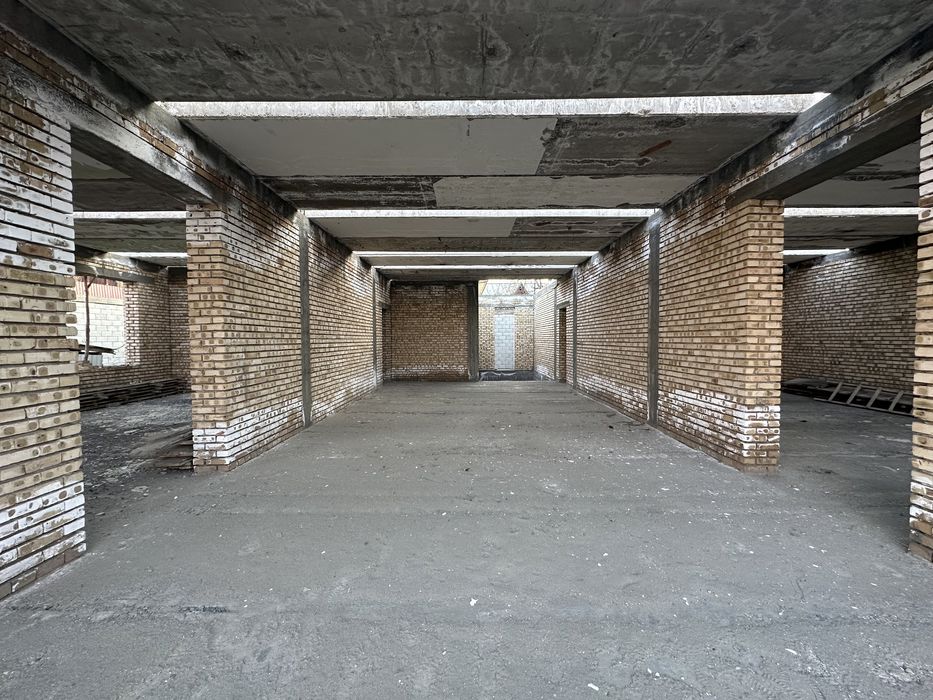 Курилиши тугалланмаган ховли сотилади!