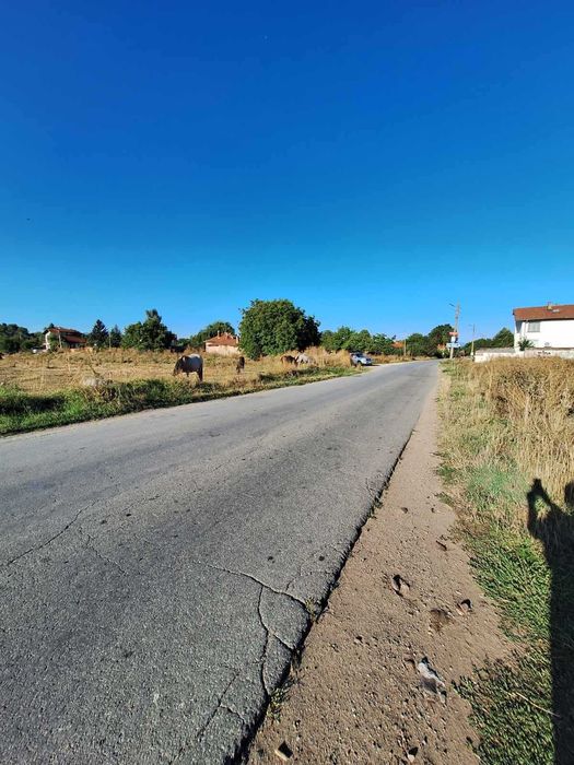 Имот с потенциал в село Лесново