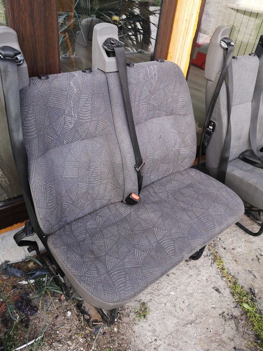 Форд Транзит 2004г 2,4л 5скоростна кутия и седалки и теглич