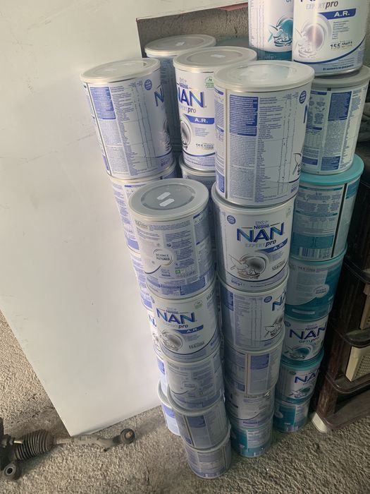 Празни Метални кутии от адаптирано мляко с пласмасов капак